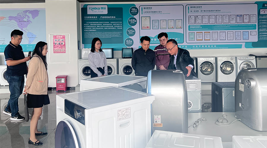 熱烈歡迎鶴山市領導一行蒞臨金環(huán)電器視察調(diào)研