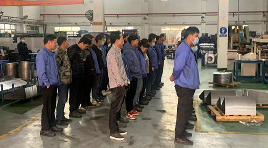 保健康 趕生產(chǎn)！金環(huán)電器早會叮囑員工注意防疫