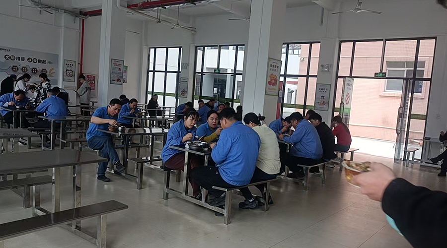 金環(huán)食堂，美味與關(guān)懷的港灣