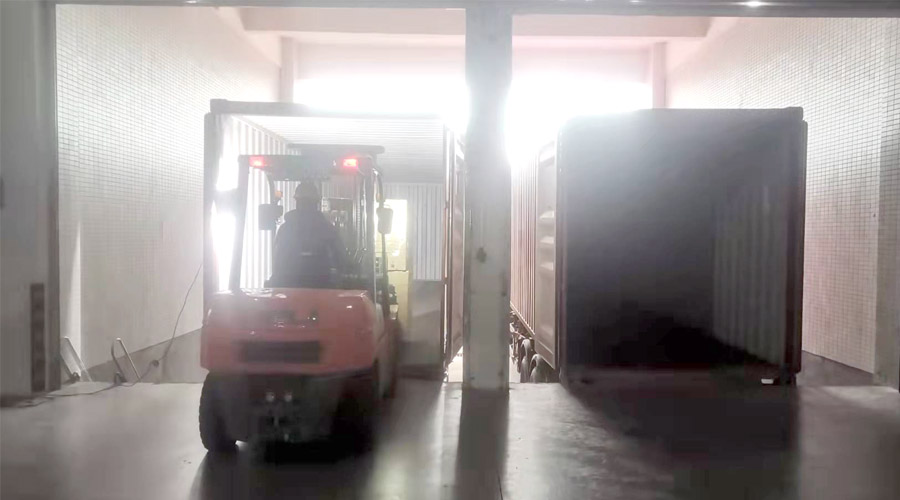 齊心協(xié)力為客戶！春節(jié)期間金環(huán)電器人員加班加點發(fā)貨